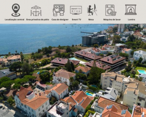 Cascais townhouse with sea views 2 minutes from beach